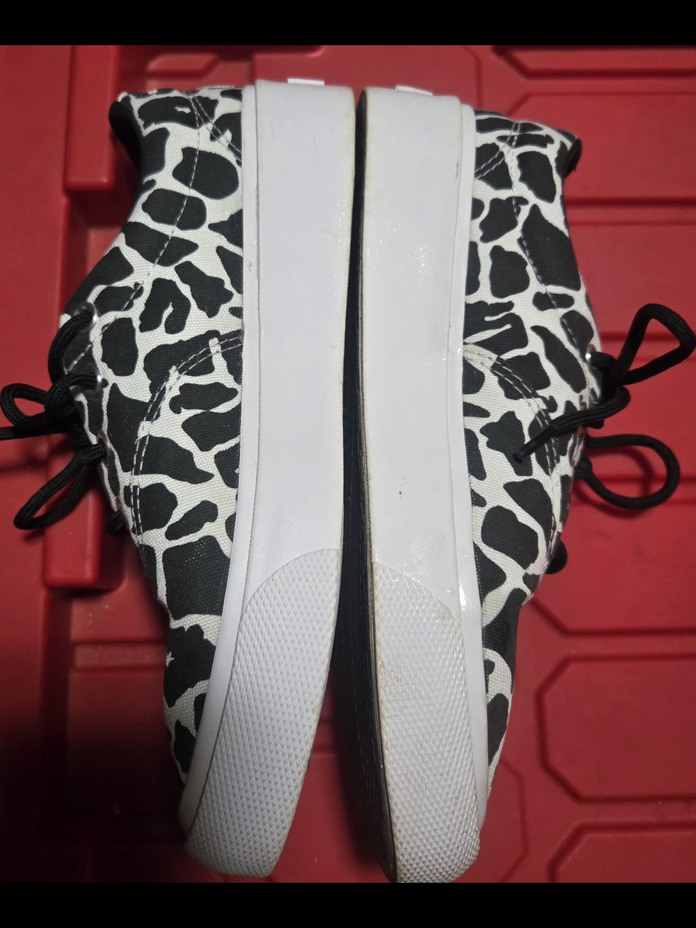 Converse Women’s Black and White Jo Sneakers